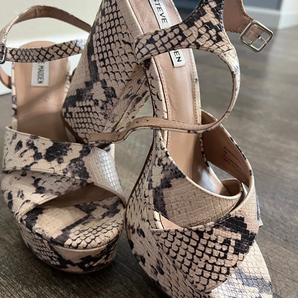 Steve Madden Neutral Snake-Print Platform Sandals